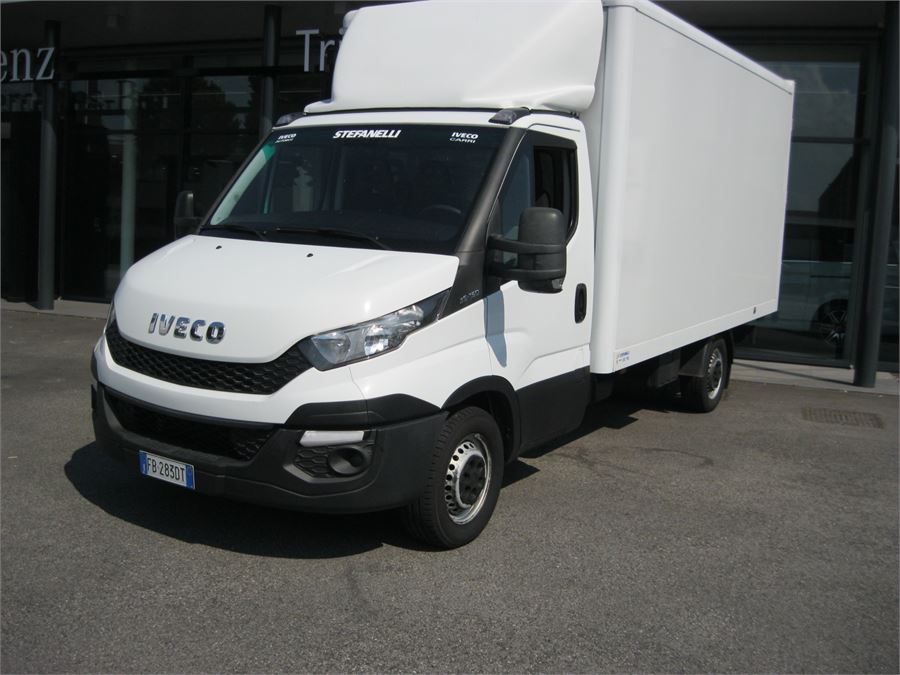 Delivery Service rental in Milan Italy